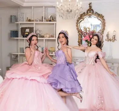 Vestido de quinceañera exclusivo con bustier característico