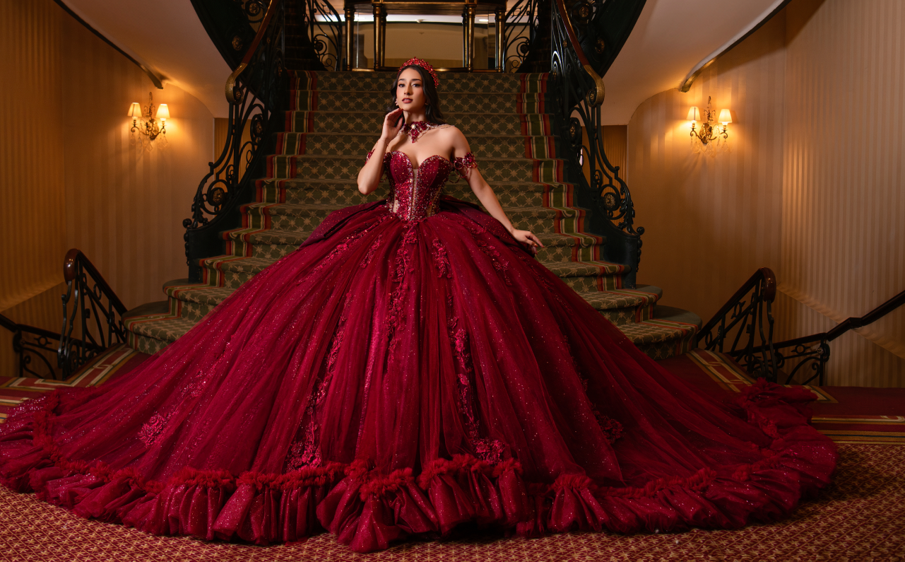 Chica con vestido rojo